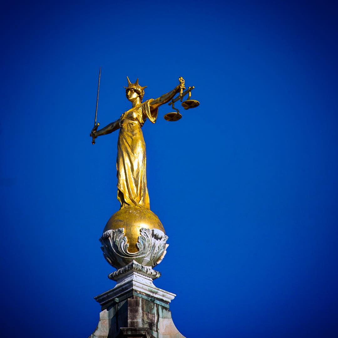 JUSTICE-SCALE-STATUE-LONDON-HIGH-COURT- (1)